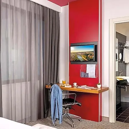 The Caesar Hotel 4*